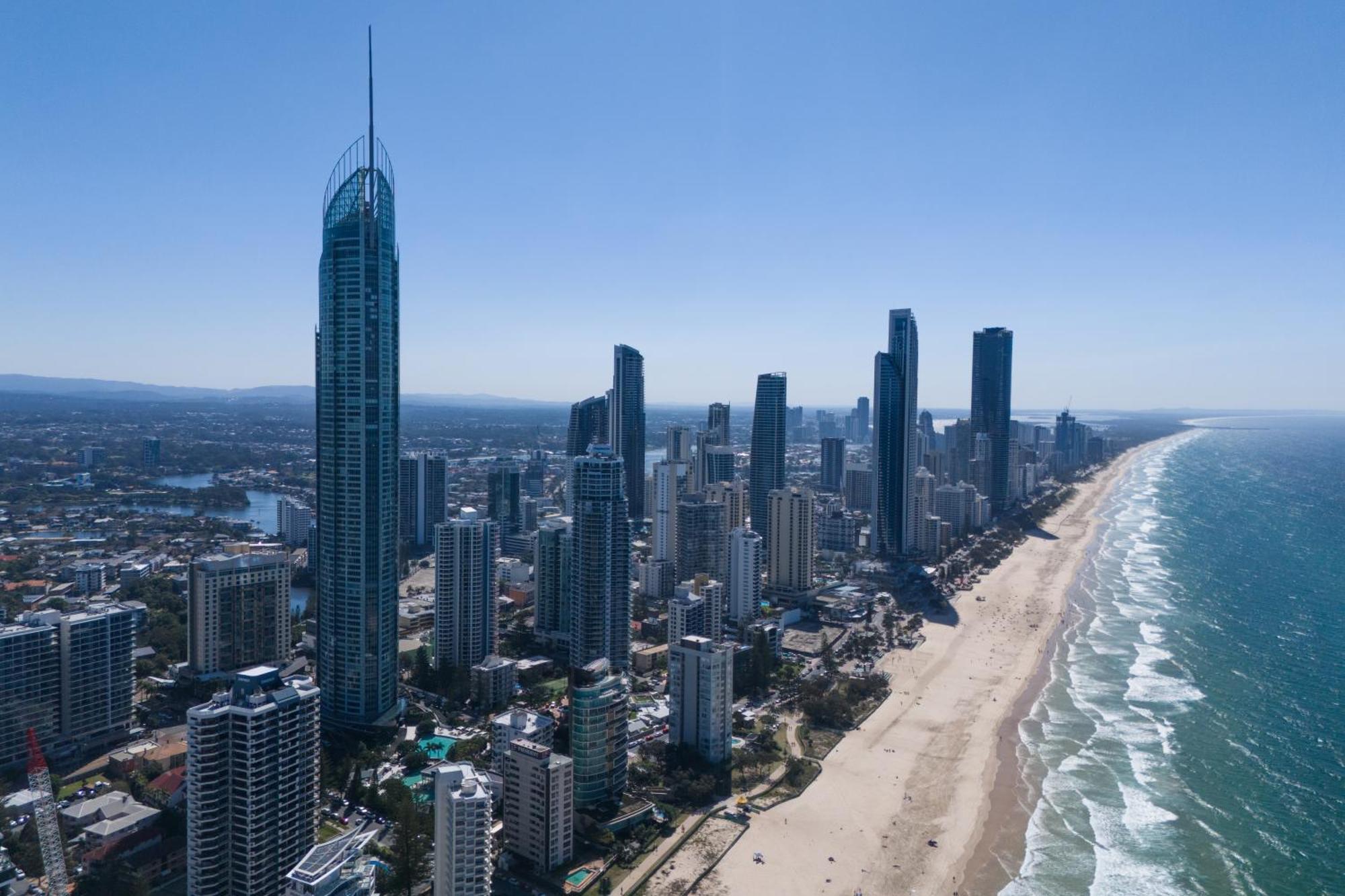 Q1 & - Official 4* Gold Coast